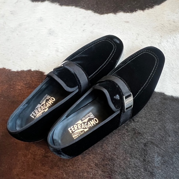Salvatore Ferragamo Men’s Black Velvet Loafer main image 4